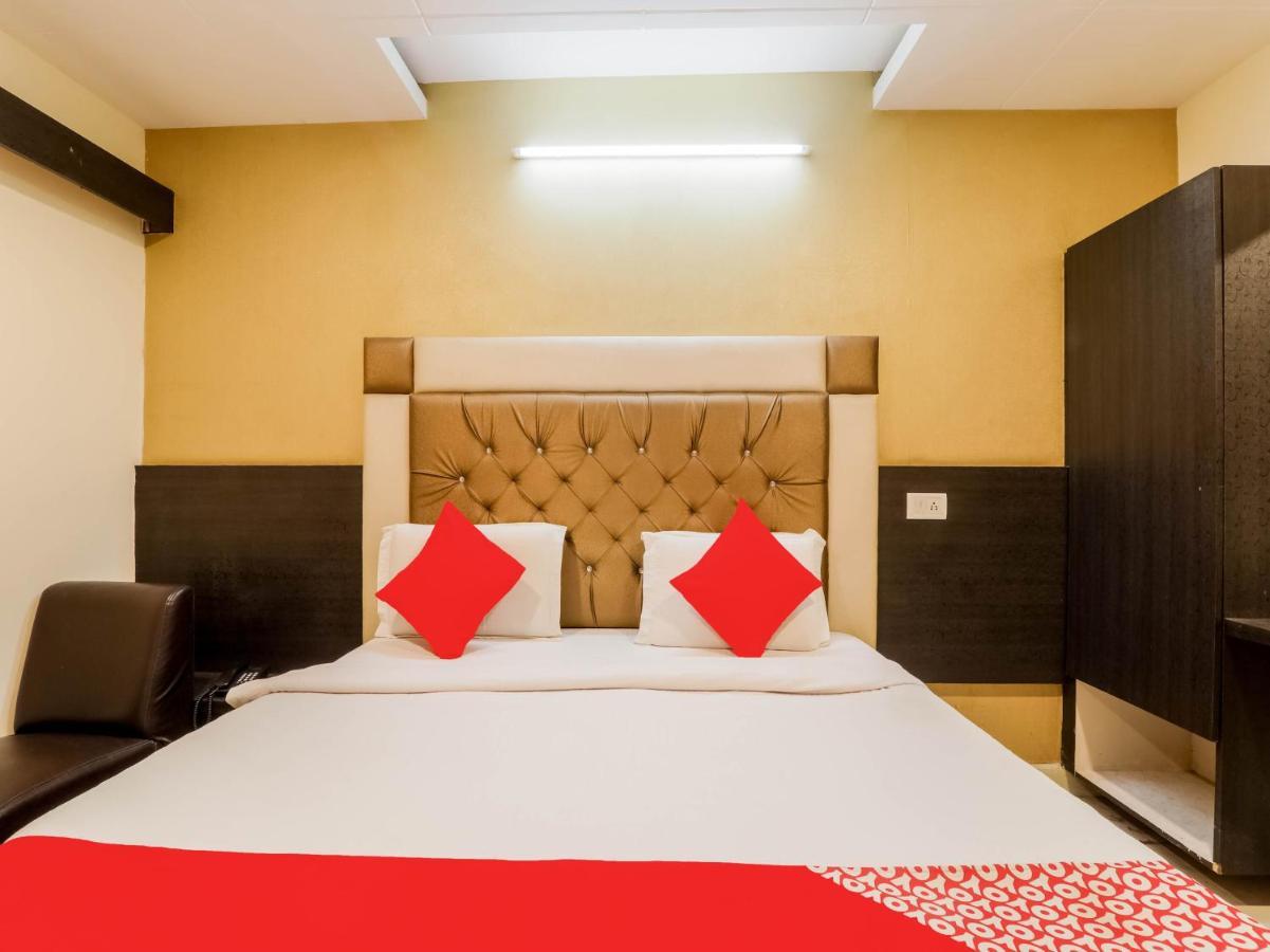 Oyo 79765 Hotel Samrat Lucknow Dış mekan fotoğraf
