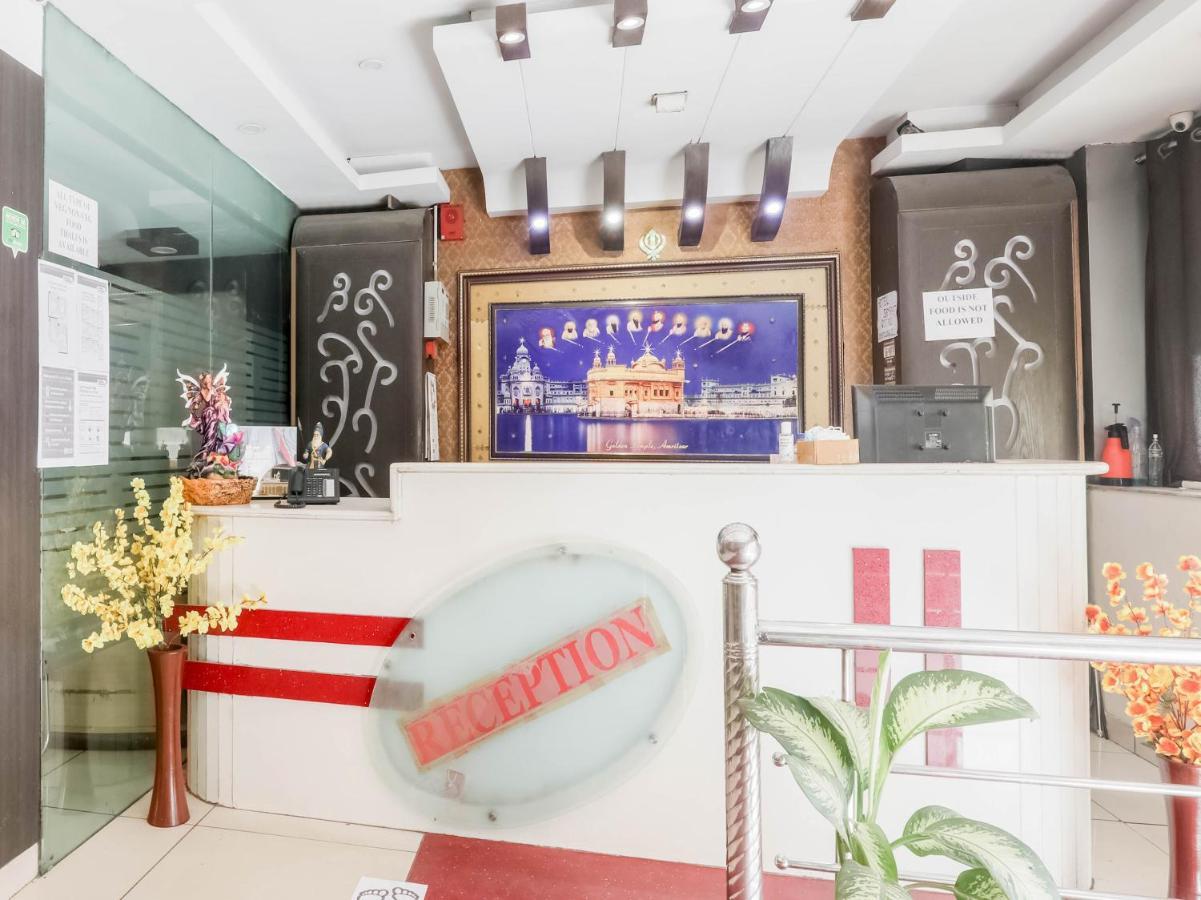 Oyo 79765 Hotel Samrat Lucknow Dış mekan fotoğraf