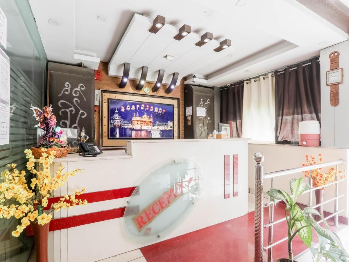 Oyo 79765 Hotel Samrat Lucknow Dış mekan fotoğraf
